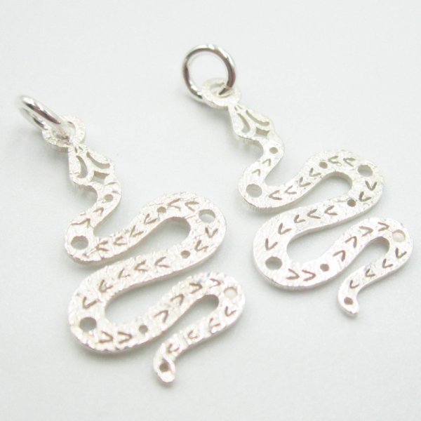 Srebro Ag - zawieszka wąż młotkowany 20x11 mm