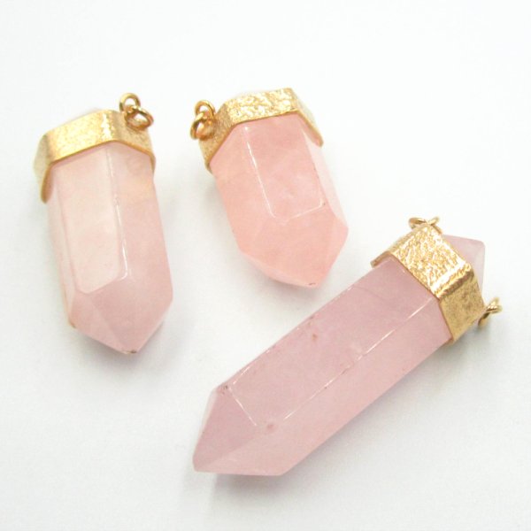 Zawieszka sopel Kwarc Różowy  w okuciu - młotkowane srebro złocone