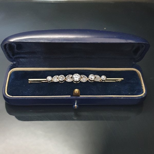 Antyczna Broszka w stylu secesyjnym z brylantami w starym europejskim szlifie