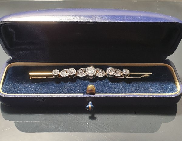 Antyczna Broszka w stylu secesyjnym z brylantami w starym europejskim szlifie