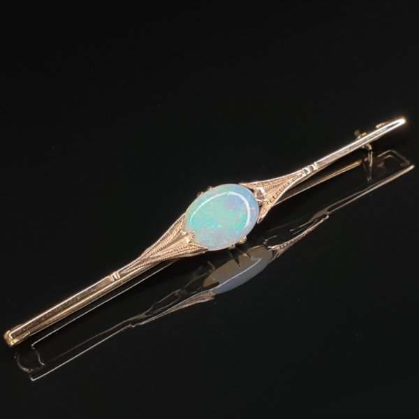 Broszka (vintage) - żółte złoto z etiopskim opalem walo (połowa XX wieku)