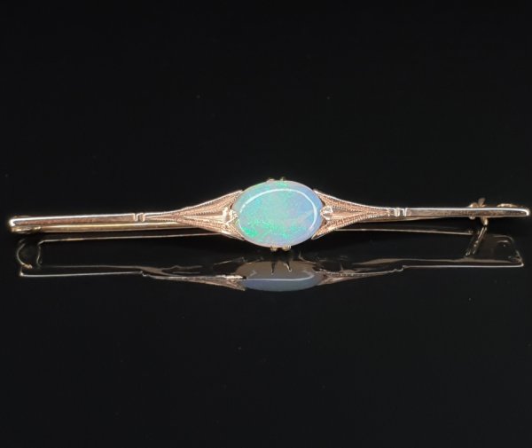 Broszka (vintage) - żółte złoto z etiopskim opalem walo (połowa XX wieku)