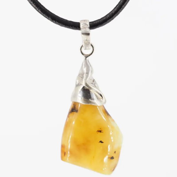 Naturalny, mleczny Bursztyn bałtycki i srebro  - naszyjnik na rzemieniu