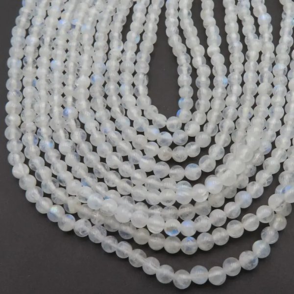 Kamień Księżycowy kulka 4 mm (sznur) wysoka jakość