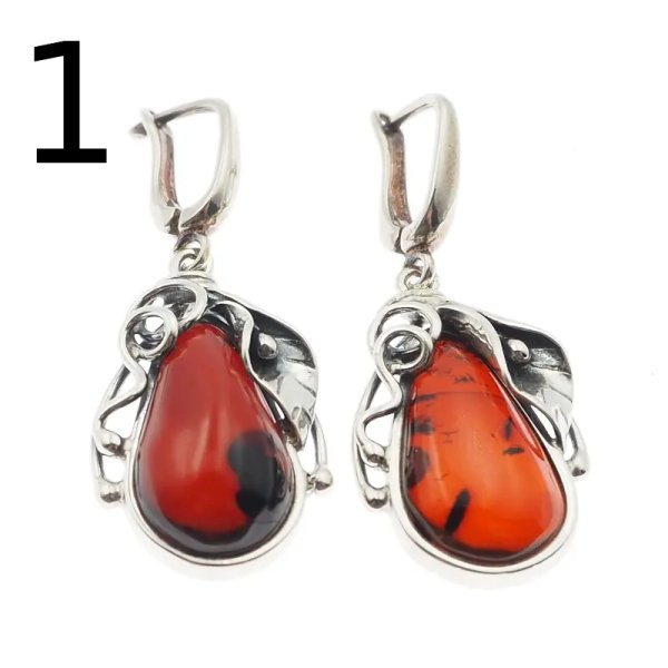 Koniakowy Bursztyn w srebrze oksydowanym - kolczyki łzy