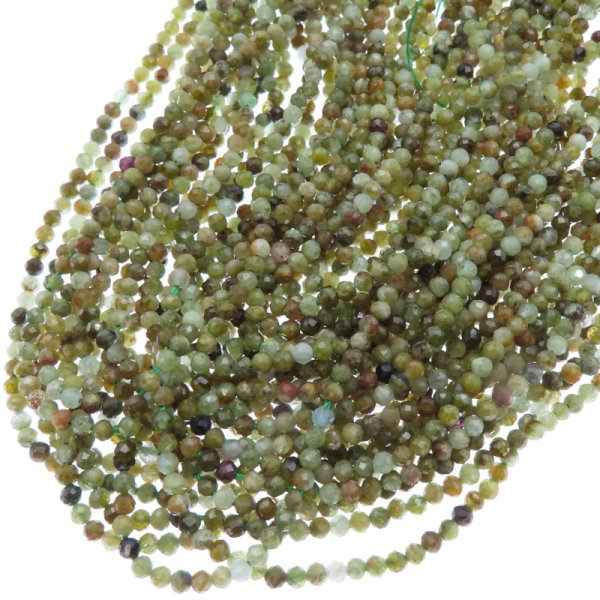 Granat Zielony fasetowany kulka 2mm (sznurek)