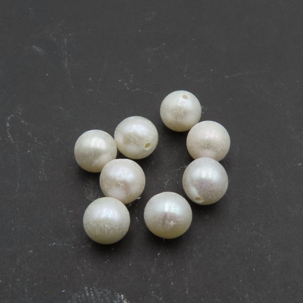 Perła hodowana biała 6,5-7 mm (para) kulka z jednym otworem