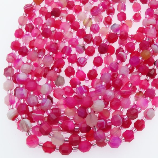 Agat wiśniowy fasetowany - wielościany 6 mm (sznur)