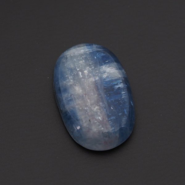 Kyanit 29x19 mm owal