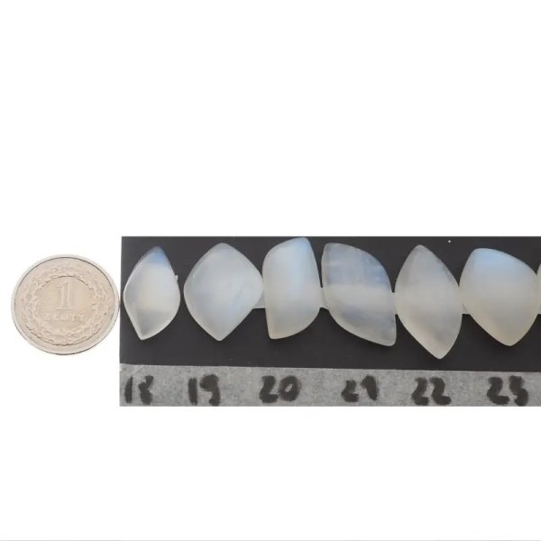 Kamień Księżycowy 21-28x11-12 mm (różne kamienie do wyboru)