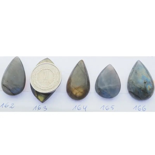 Labradoryt obustronnie wypukły 18-34x12-25 mm łza (różne kamienie do wyboru)