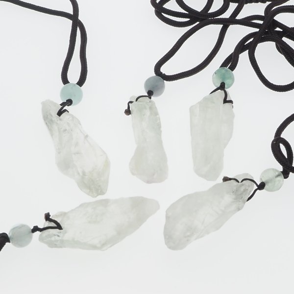 Surowy Ametyst Zielony- naszyjnik na sznurku regulowany