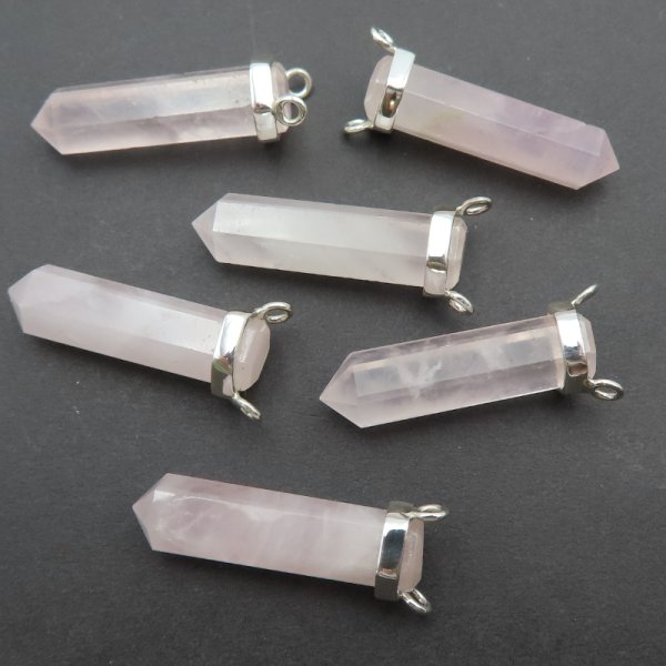 Zawieszka mały sopel Kwarc Różowy w okuciu - srebro