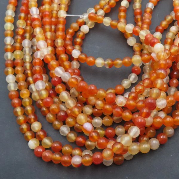 Karneol kulki 6 mm (sznur)