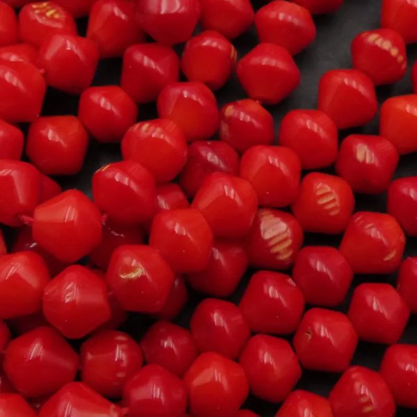 Koral czerwony "bączek" 7 mm (sznur) - drugi gatunek