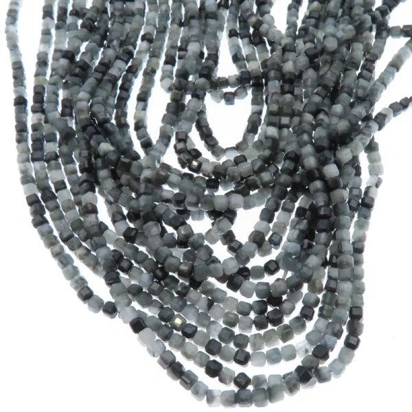 Sokole Oko fasetowana kostka 2,5 mm – sznur ok. 39 cm