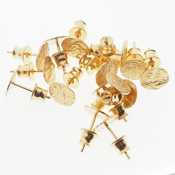 Srebro złocone - kolczyki sztyfty 6mm  - blaszki młotkowane