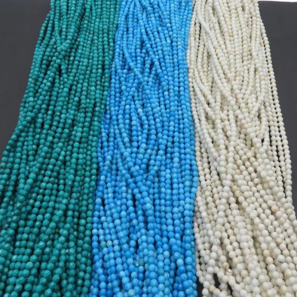 Turkus (howlit) kulka fasetowana 3 mm – sznur ok. 39 cm (biały sznur)
