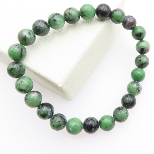 Zoisyt z Rubinem  - kulki 8 mm - bransoleta 20 cm