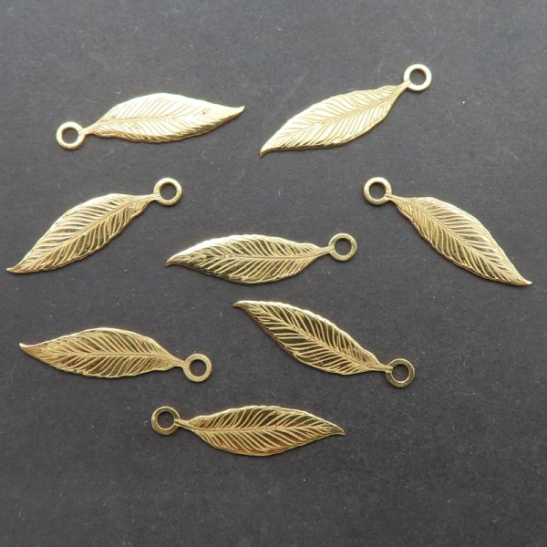Srebro złocone Ag  - zawieszka piórko 19x5mm