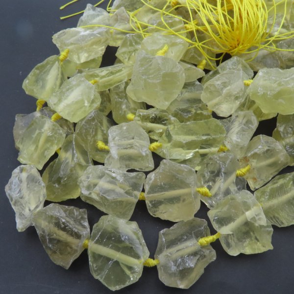 Cytryn (Lemon) surowy duże bryłki - nieregularne (sznur lub sztuka)