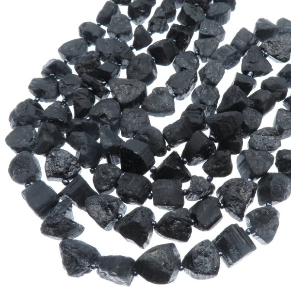 Turmalin czarny surowe bryłki - nieregularne (sztuka lub sznur)