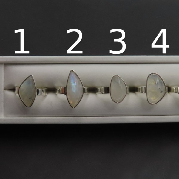 Kamień Księżycowy i srebro - pierścionek regulowany (różne kształty i rozmiary do wyboru)