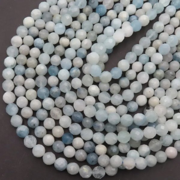 Akwamaryn Fasetowany kulki 8mm (sznurek)