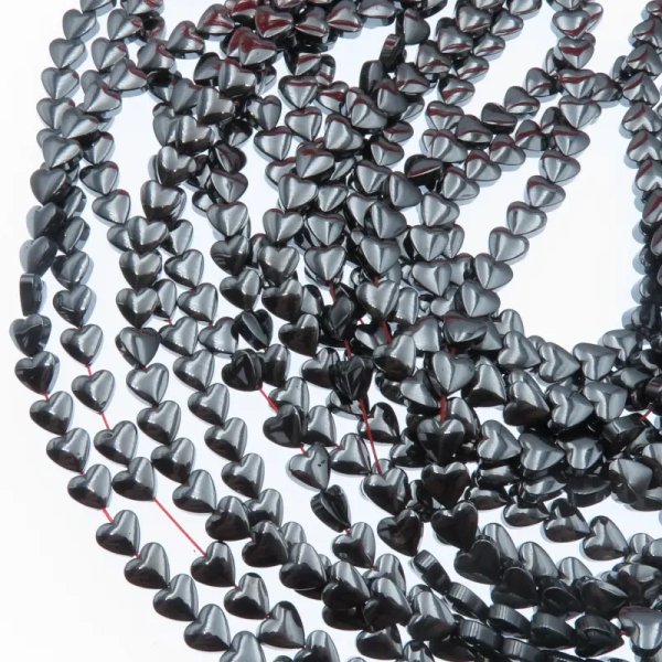 Hematyt grafitowy serce 6 mm – sznur ok. 40 cm