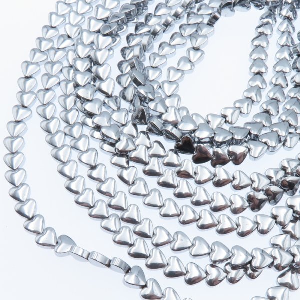 Hematyt srebrny serce 6 mm – sznur ok. 40 cm