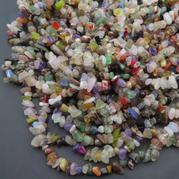 Mix kamieni polerowana sieczka 8-10mm (sznur 80 cm)