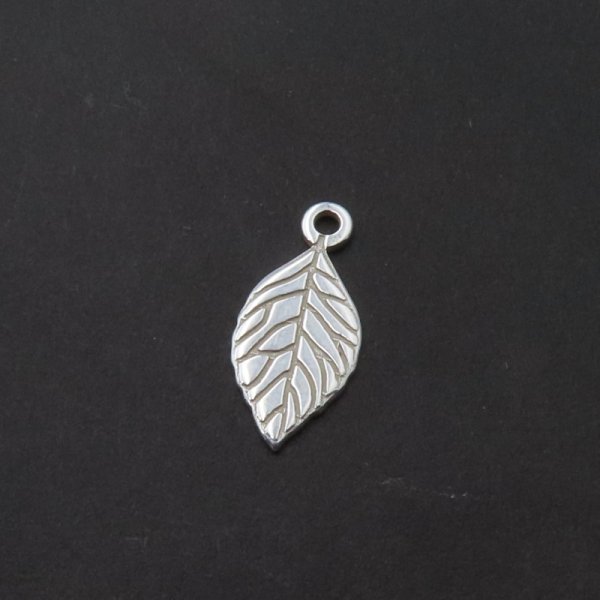 Srebro Ag - zawieszka liść 13x6 mm