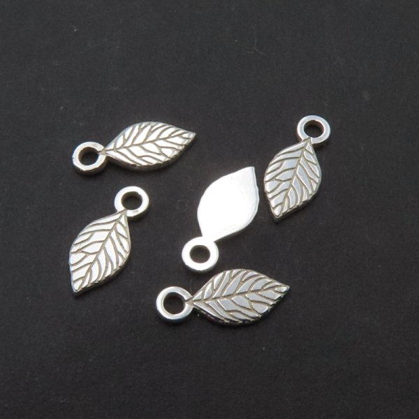 Srebro Ag - zawieszka liść 8,5x3,5 mm
