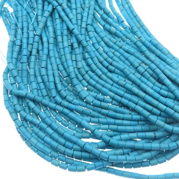 Turkus (howlit) niebieski walce 5x3,5 mm - howlit barwiony (sznur 19 cm)