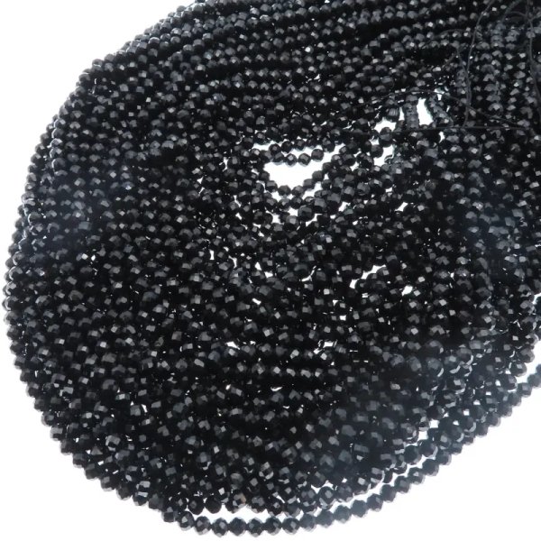 Turmalin czarny fasetowany kulka 4,3  mm (sznur)