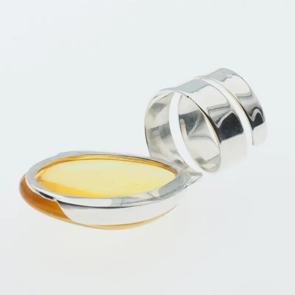 Przezroczysty Bursztyn owalny i srebro - pierścionek regulowany (Rozmiar Jubilerski 15)