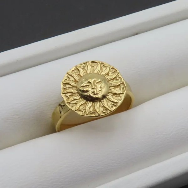 Pierścionek słońce - młotkowane srebro złocone (Rozmiar Jubilerski 13) + /- 2 rozmiary regulacji