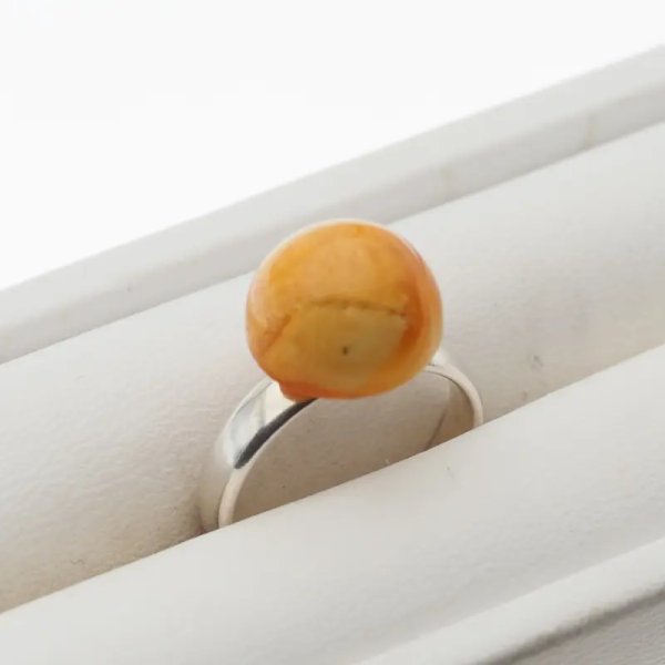 Mleczny Bursztyn i srebro - pierścionek koło z regulacją (różne kamienie i rozmiary)