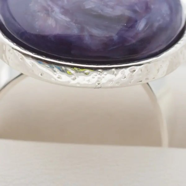 Czaroit i srebro - pierścionek koło (rozmiar jubilerski 14) +/- 2 rozmiary regulacji