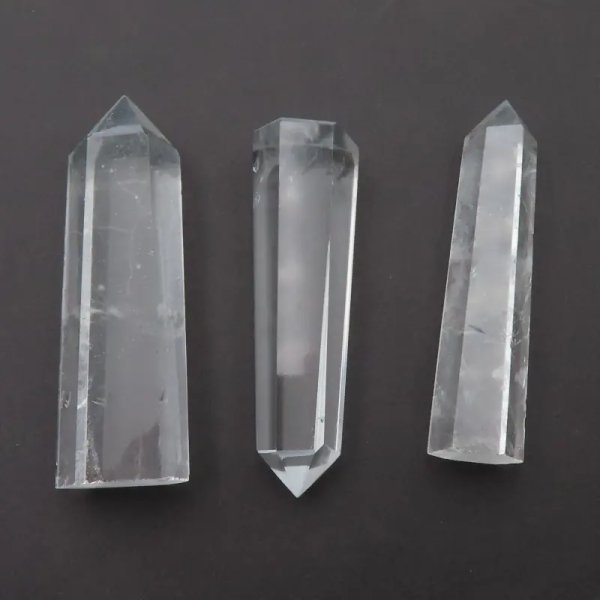 Kryształ Górski - obelisk (stożek) kolekcjonerski (sztuka)