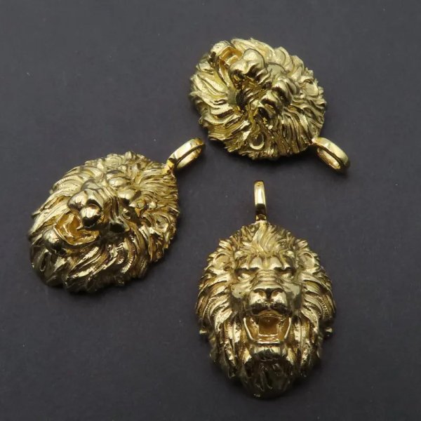 Srebro Ag złocone - zawieszka lew 26x17 mm