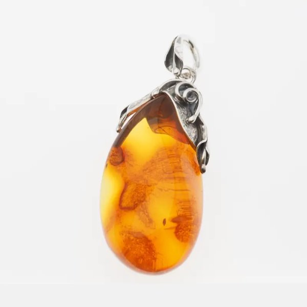 Koniakowy bursztyn  i srebro oksydowane - zawieszka