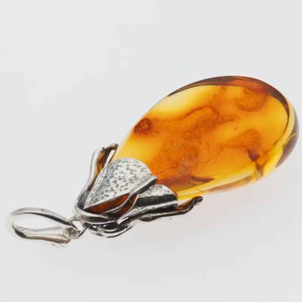 Koniakowy bursztyn  i srebro oksydowane - zawieszka