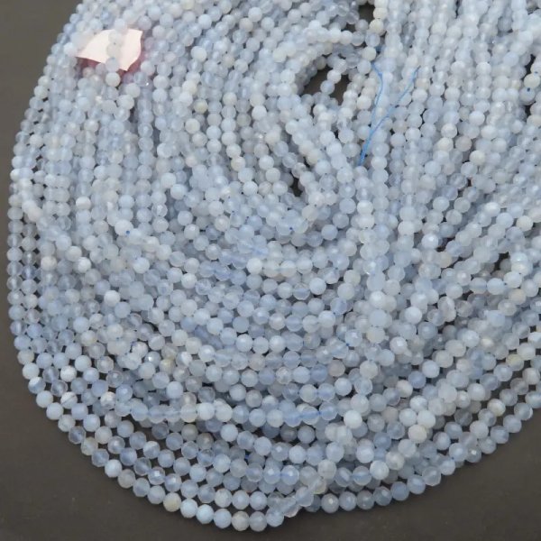 Chalcedon niebieski fasetowany kula 4mm (sznurek)