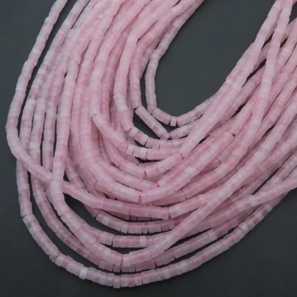 Kwarc Różowy walce 4x2 mm (sznur)