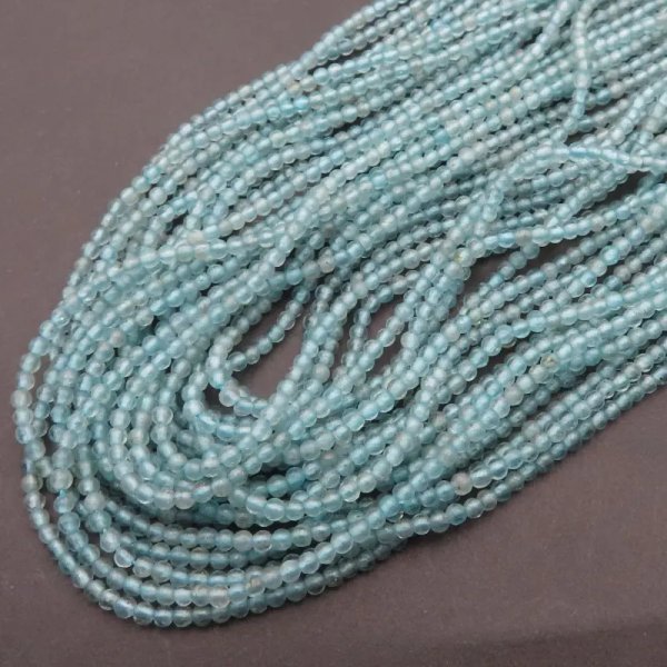 Apatyt kulka 2mm (sznur)