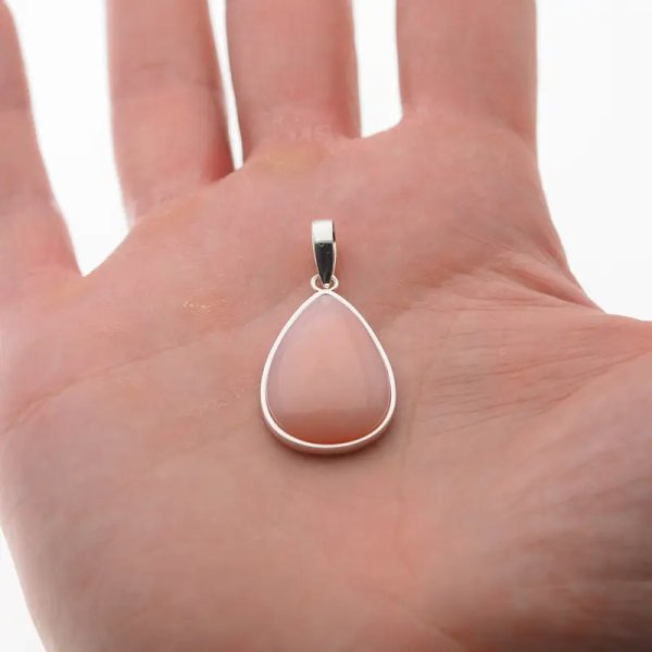 Opal Różowy i srebro - zawieszka łza