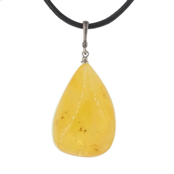 Mleczny bursztyn i srebro oksydowane - naszyjnik na rzemieniu