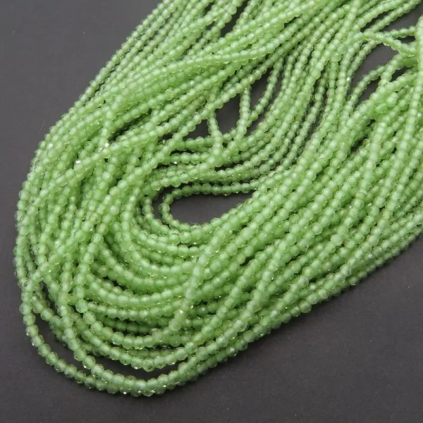 Oliwin (Peridot) kulki fasetowane 2 mm (sznur) 