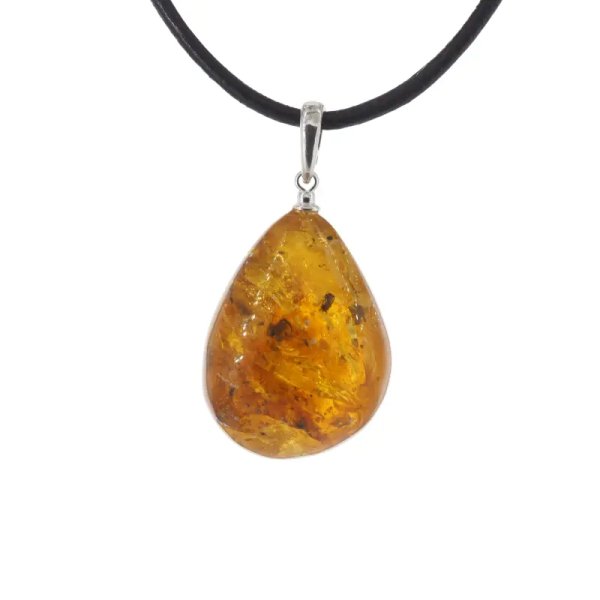 Szczątki roślinne w transparentnym bursztynie i srebro - naszyjnik na rzemieniu